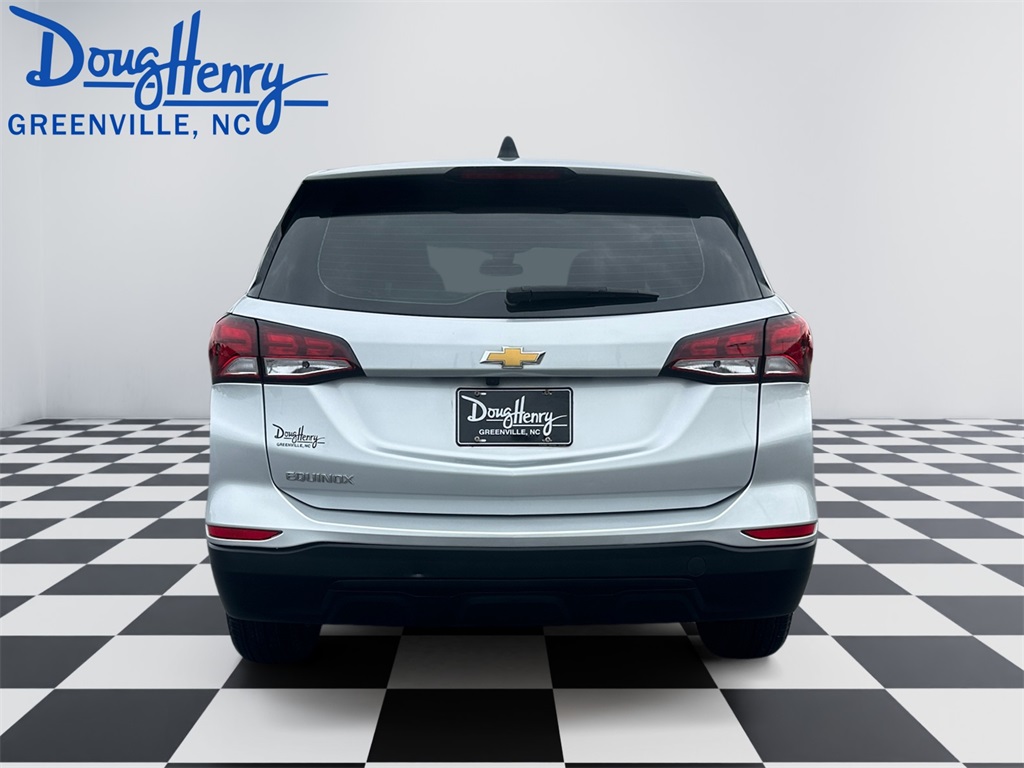 2022 Chevrolet Equinox LS photo 4
