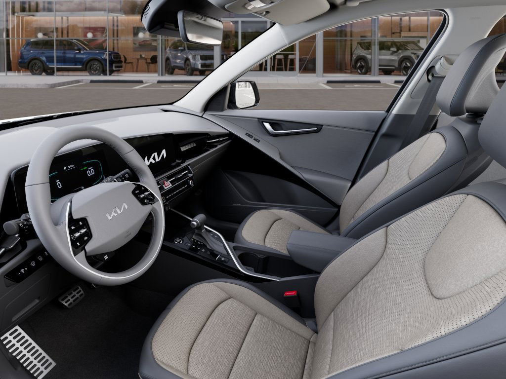 2025 Kia Niro SX Touring photo 15