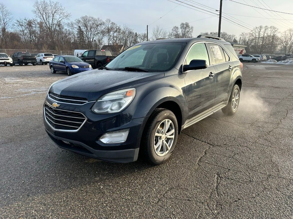 2017 Chevrolet Equinox LT's photo