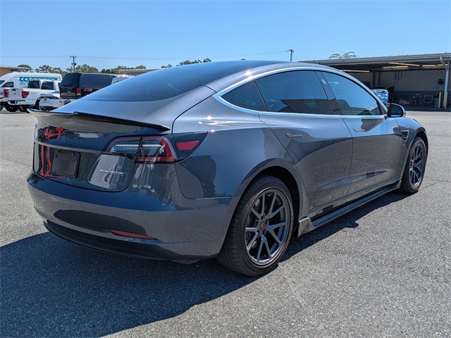 2019 Tesla Model 3 Standard Range Plus photo 3