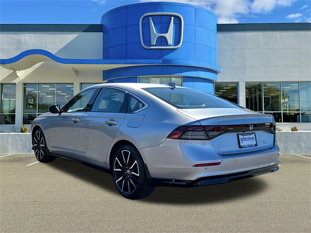 2025 Honda Accord Hybrid Touring photo 4
