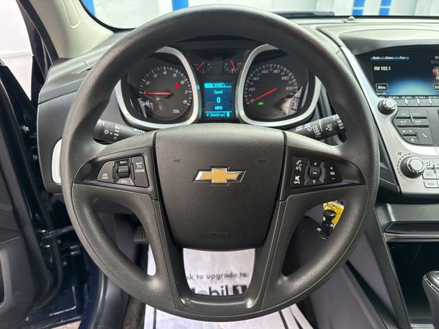 2017 Chevrolet Equinox LS photo 2