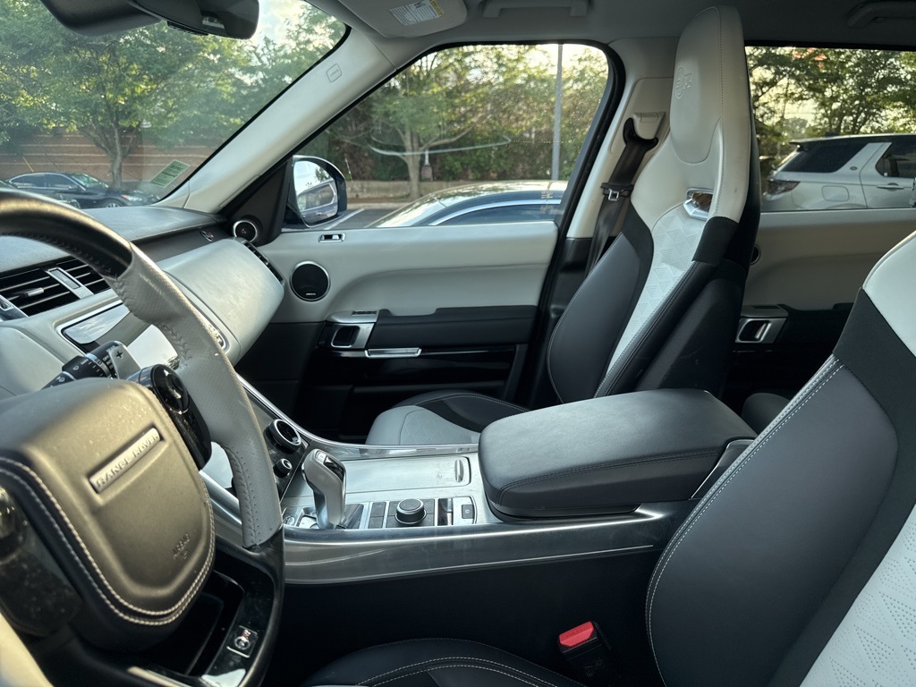 2021 Land Rover Range Rover Sport SVR photo 3