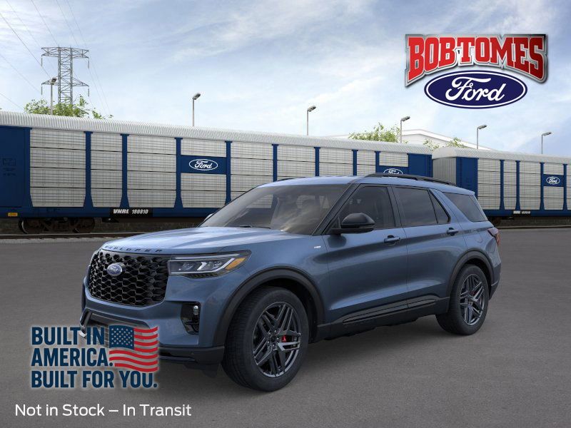 2025 Ford Explorer ST-LINE's photo