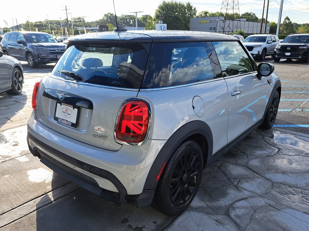 2023 Mini Cooper Signature photo 4