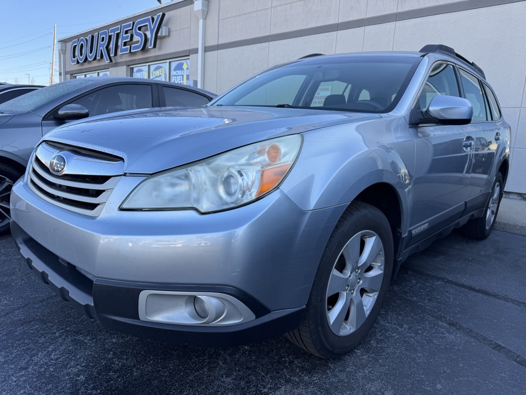 2012 Subaru Outback Base's photo