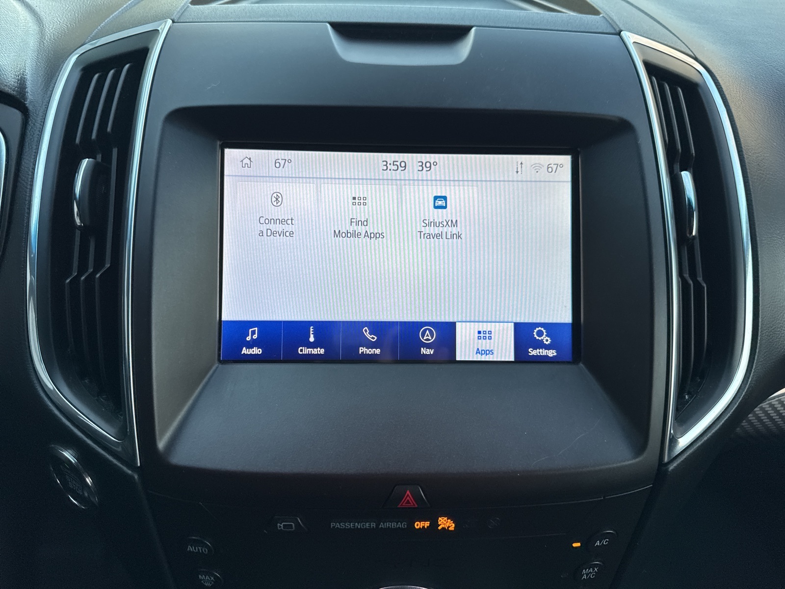 2020 Ford Edge Titanium photo 4