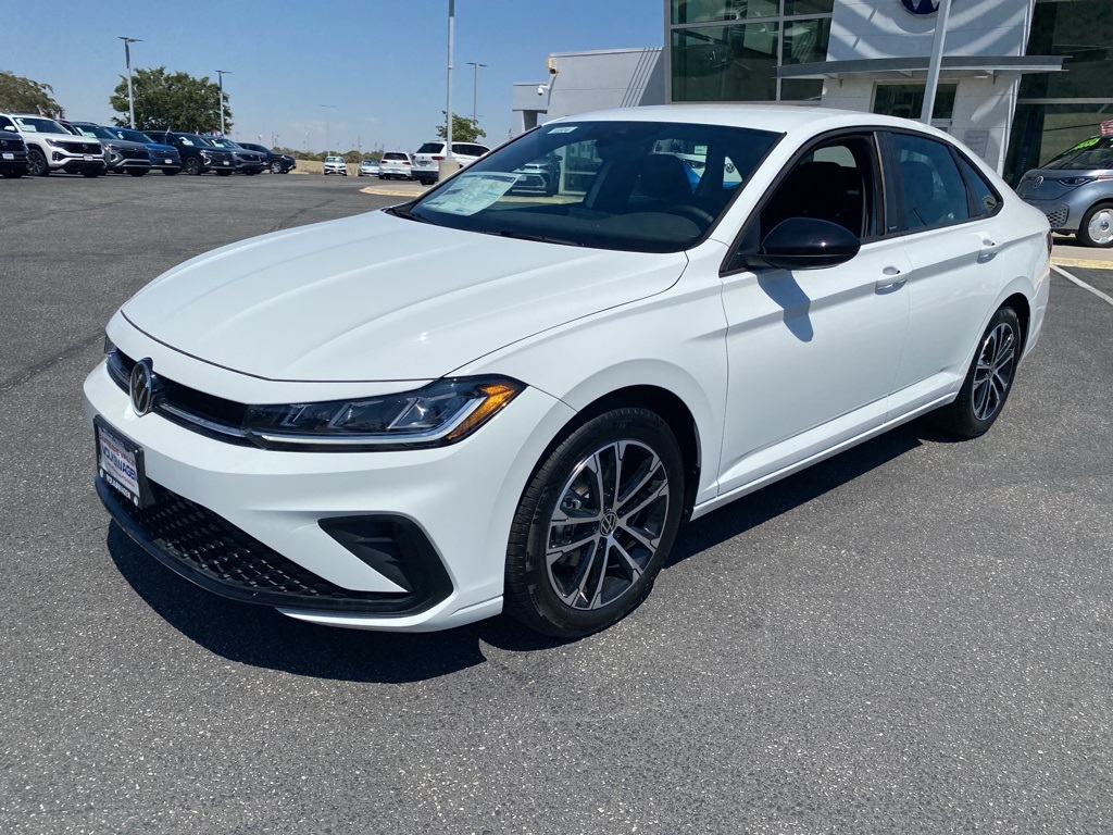 2025 Volkswagen Jetta 1.5T Sport photo 3