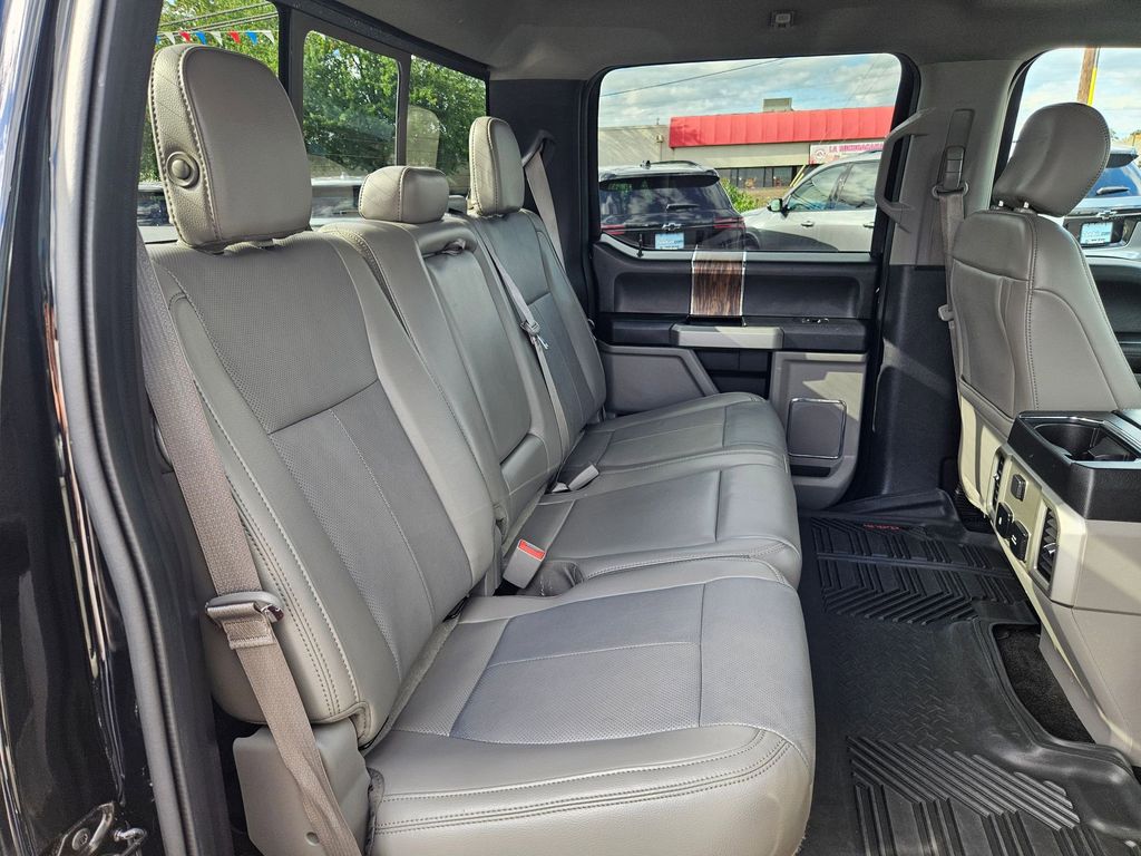 2018 Ford F-150 Lariat photo 29