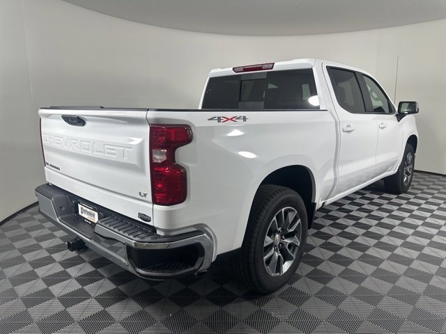 2025 Chevrolet Silverado 1500 LT photo 2
