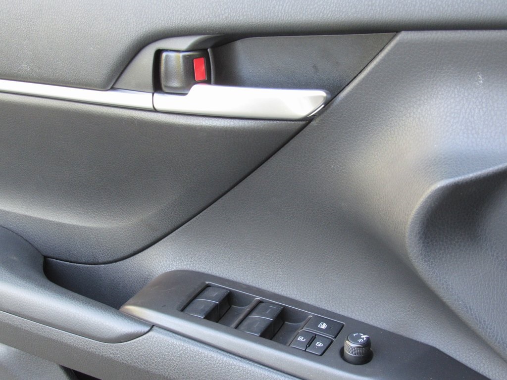 2023 Toyota Camry Hybrid SE photo 30