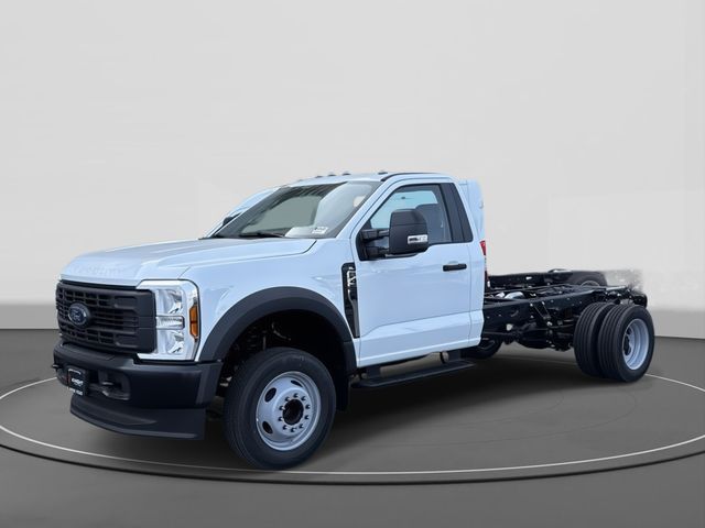 2024 Ford F-450 Super Duty Chassis Cab XL's photo