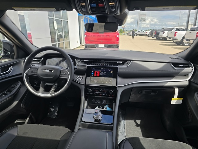 2025 Jeep Grand Cherokee Altitude X photo 28