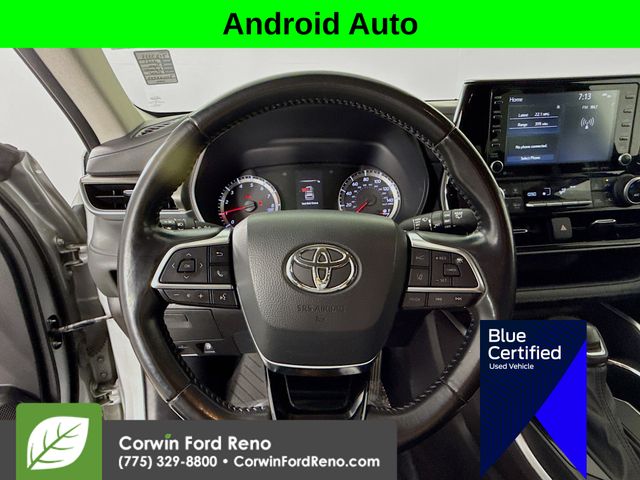 2021 Toyota Highlander LE photo 4