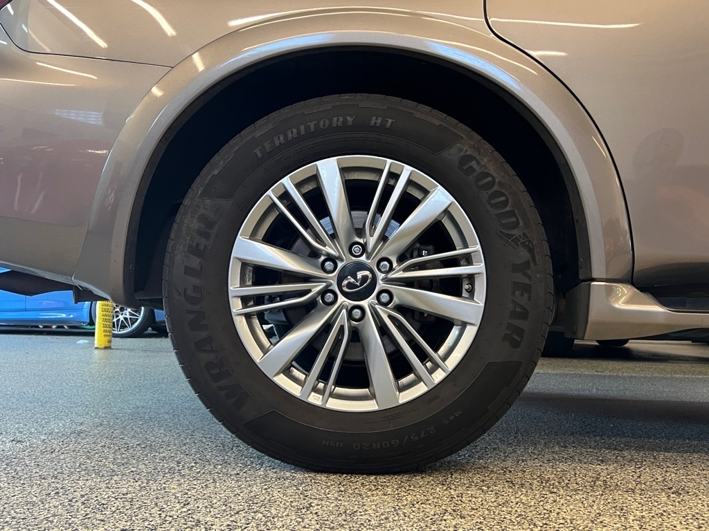 2019 Infiniti QX80 Luxe photo 26