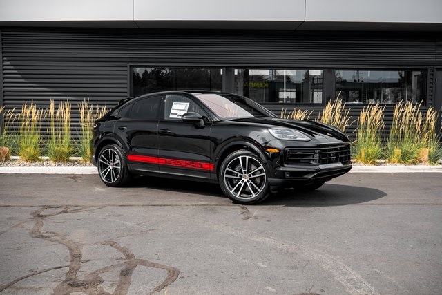 2025 Porsche Cayenne Coupe photo 34