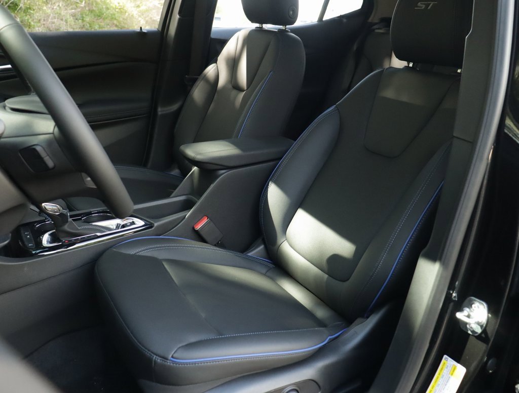 2026 Buick Encore GX Sport Touring photo 13