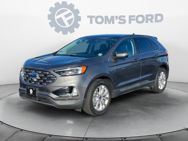 2022 Ford Edge Titanium's photo
