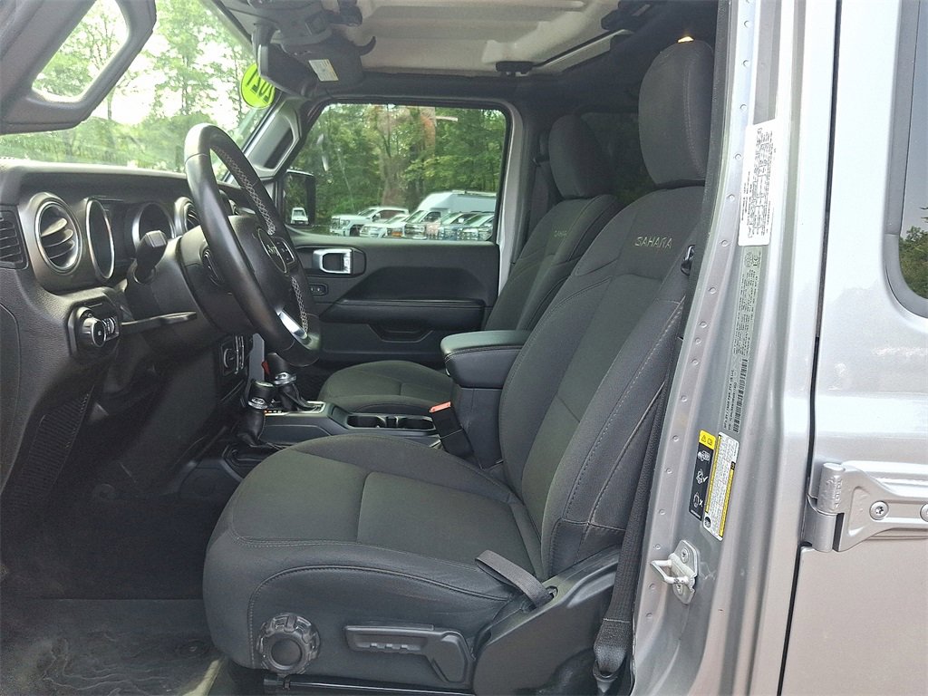 2021 Jeep Wrangler Unlimited Sahara photo 13