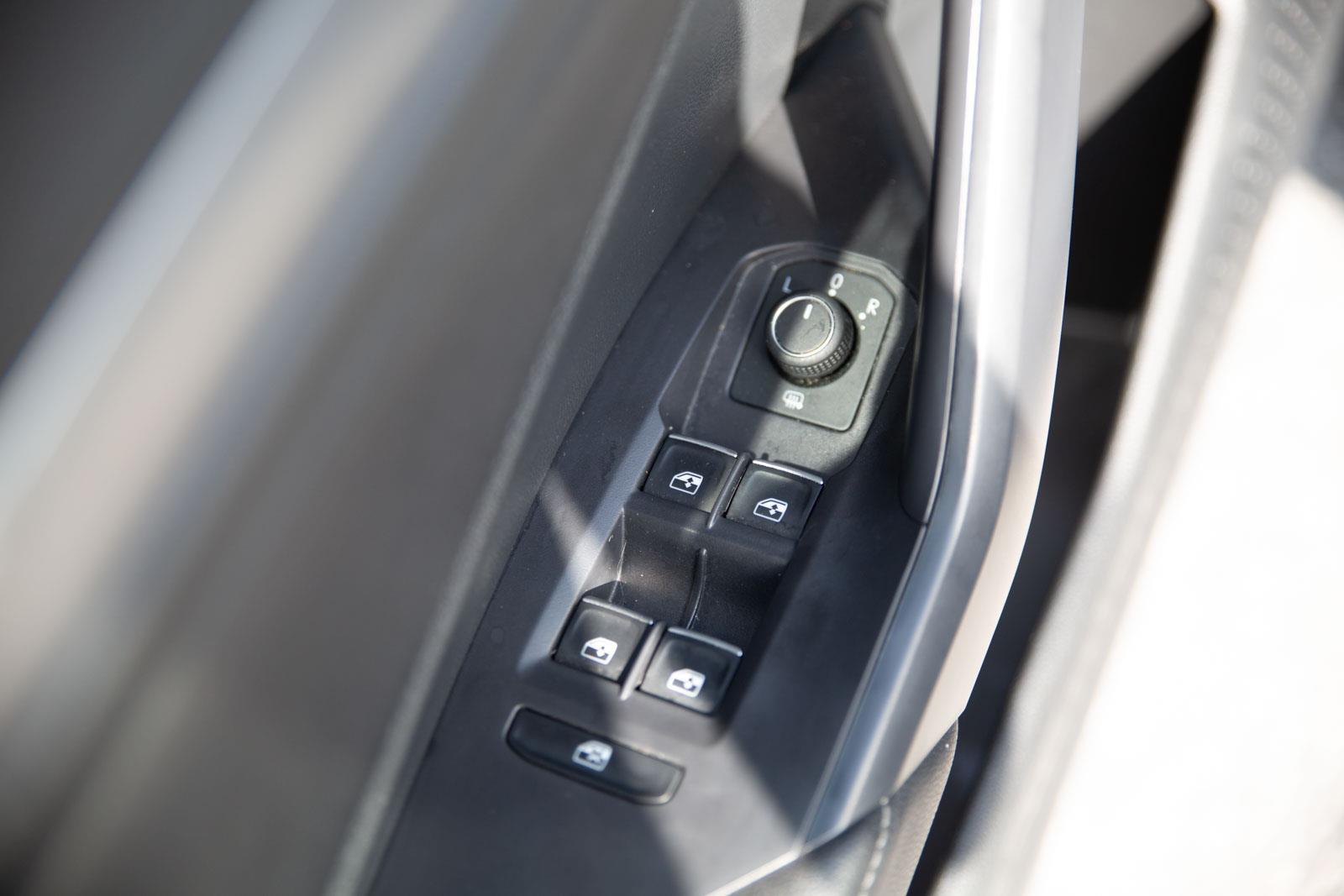 2024 Volkswagen Jetta SE photo 18