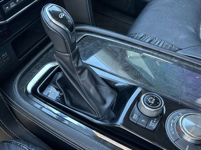 2020 Infiniti QX80 Luxe photo 15