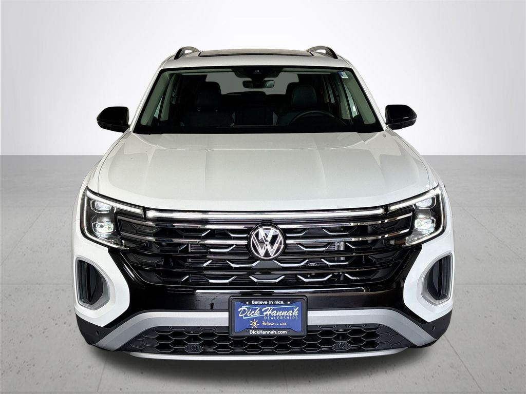 2025 Volkswagen Atlas Peak Edition SE photo 3
