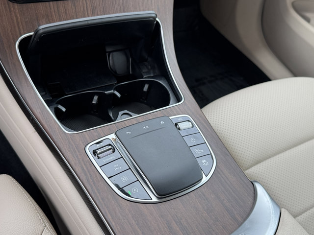 2022 Mercedes Benz GLC 300 photo 20