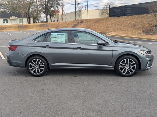 2026 Volkswagen Jetta 1.5T SE photo 3