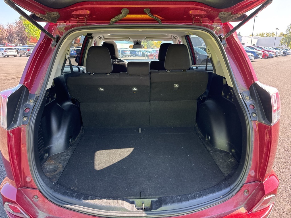 2018 Toyota RAV4 XLE photo 19