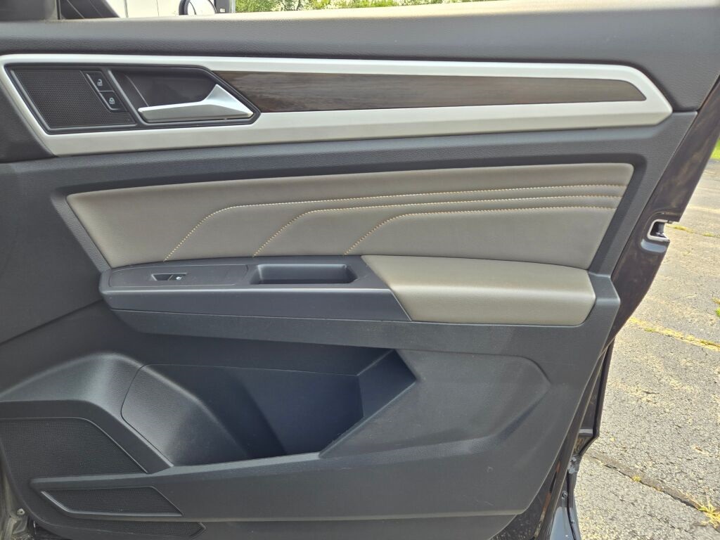 2021 Volkswagen Atlas SE Technology photo 4