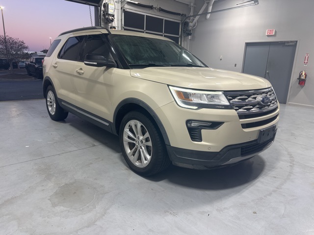 2018 Ford Explorer XLT photo 2