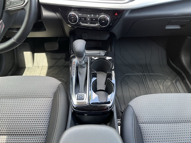 2024 Chevrolet Trax LT photo 17