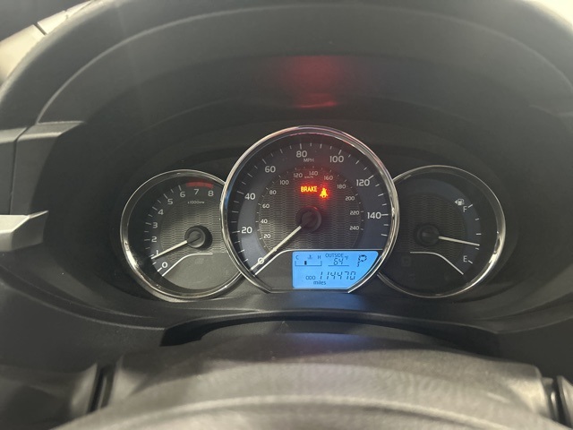 2016 Toyota Corolla LE photo 14