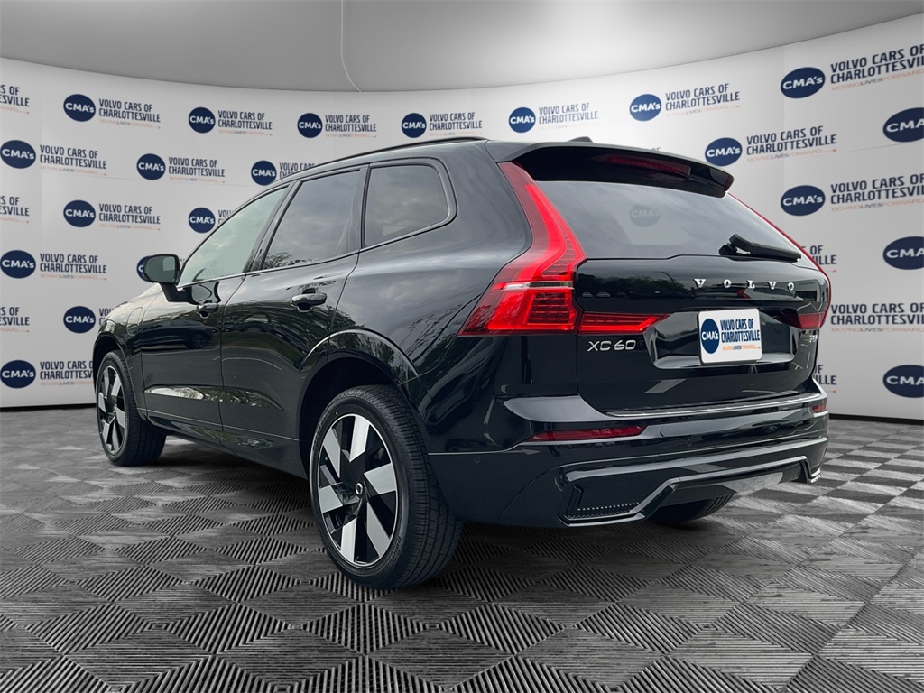 2025 Volvo XC60 Recharge Hybrid T8 Plus photo 3
