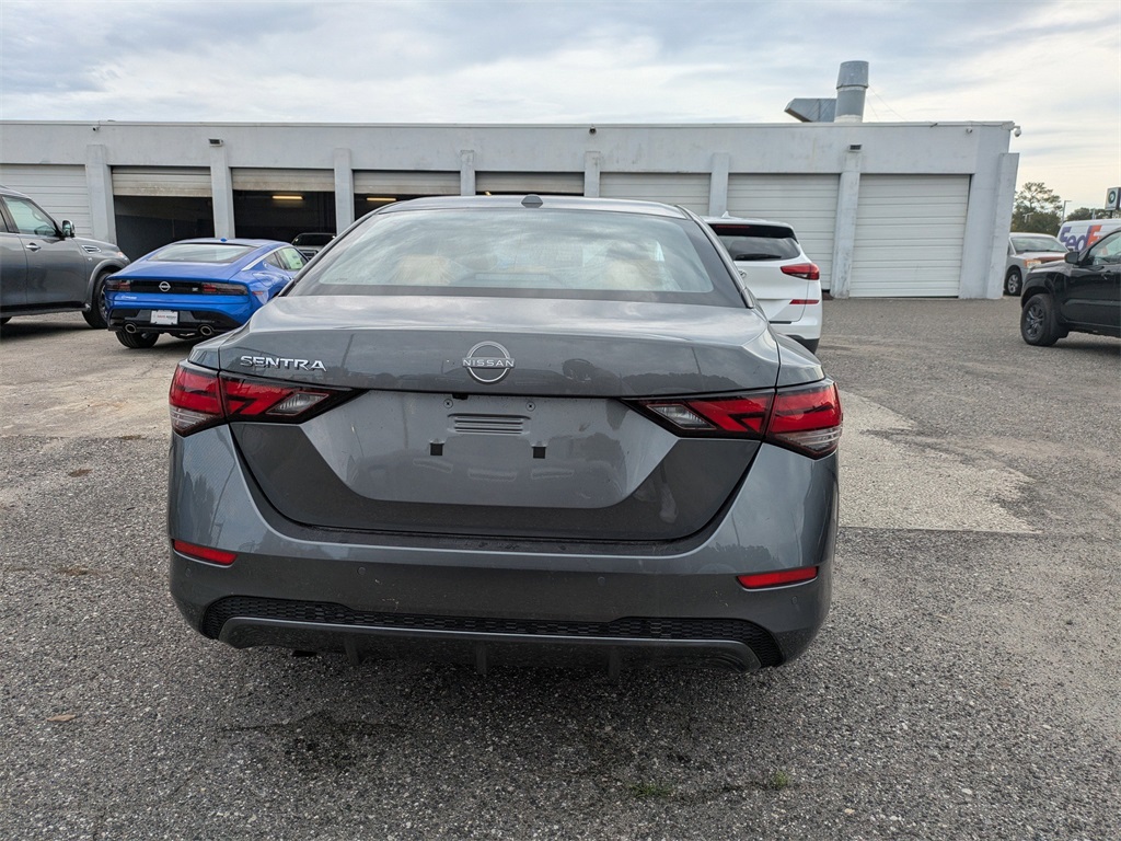 2025 Nissan Sentra SV photo 4