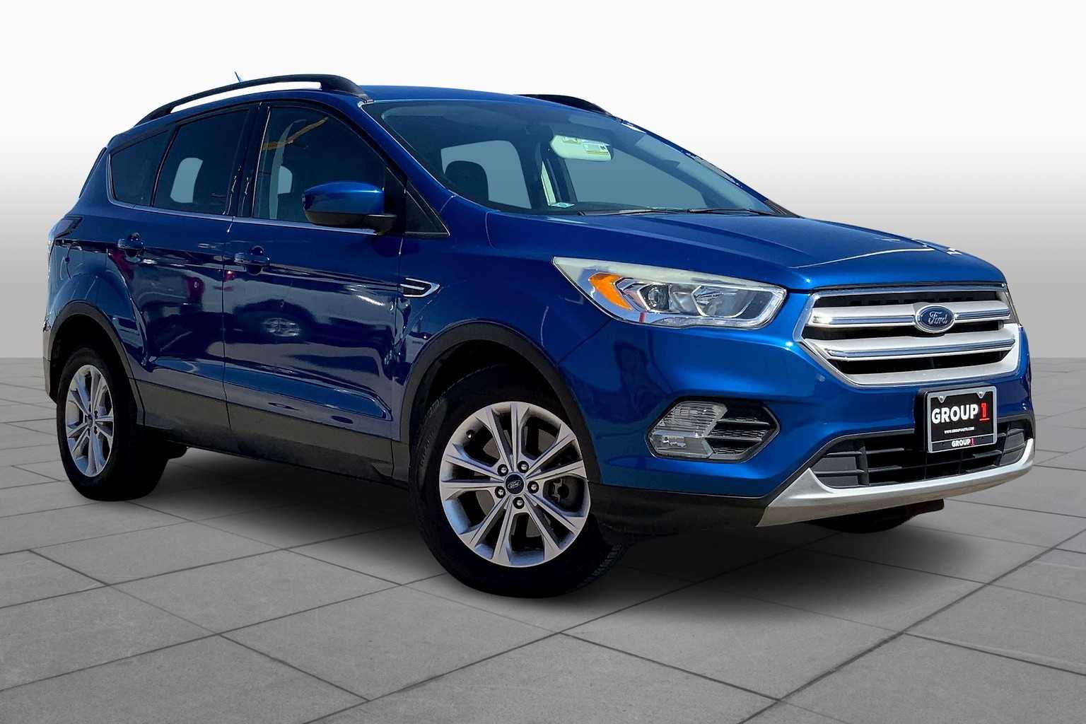 2018 Ford Escape SEL photo 2