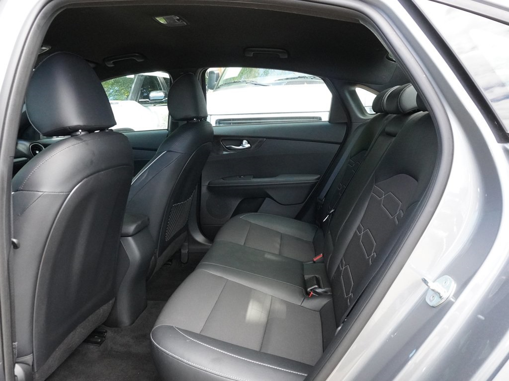 2023 Kia Forte GT-Line photo 32