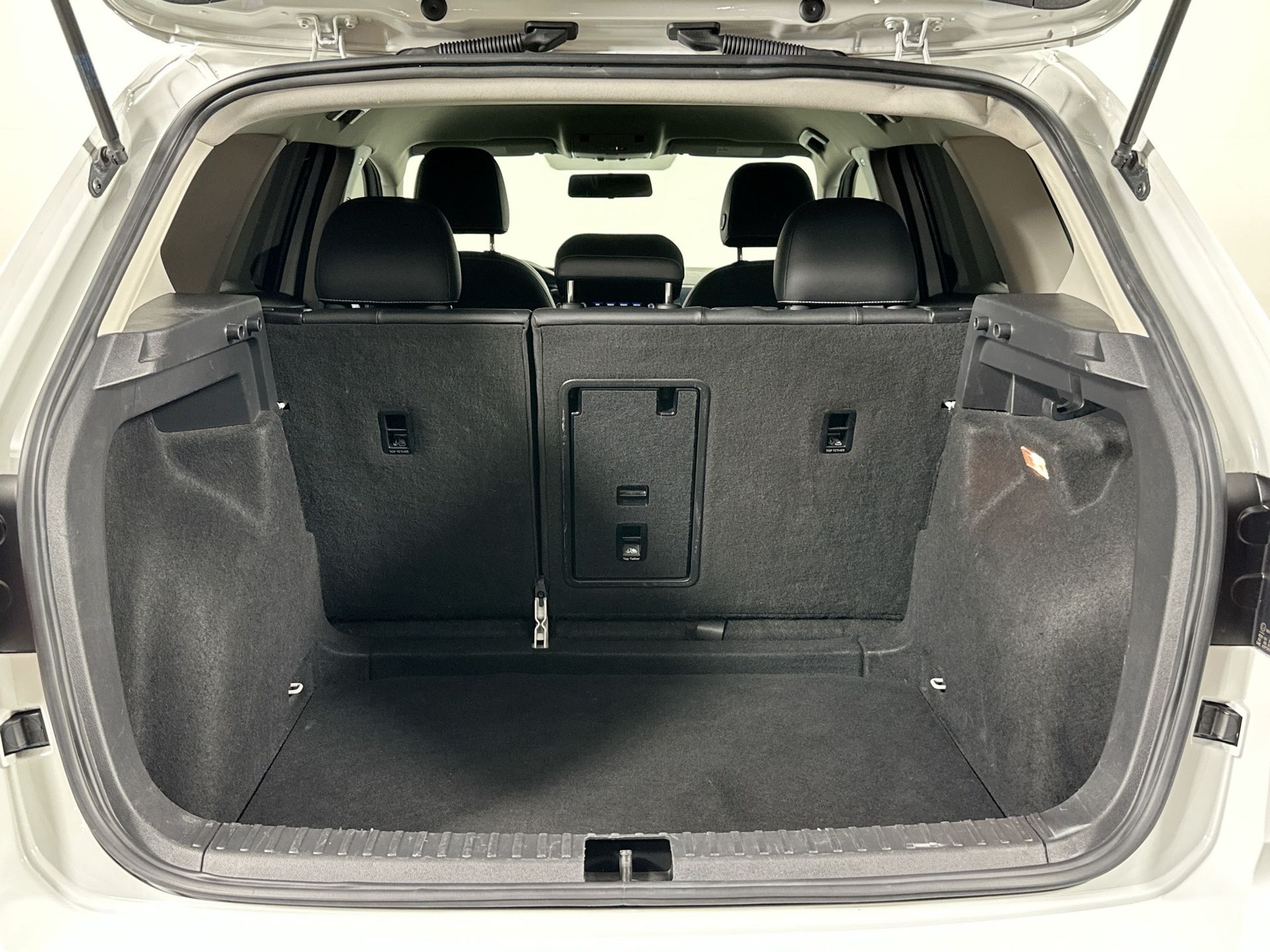 2022 Volkswagen Taos SE photo 22