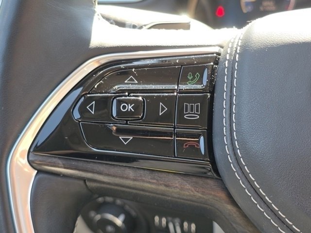 2021 Jeep Grand Cherokee Overland photo 14