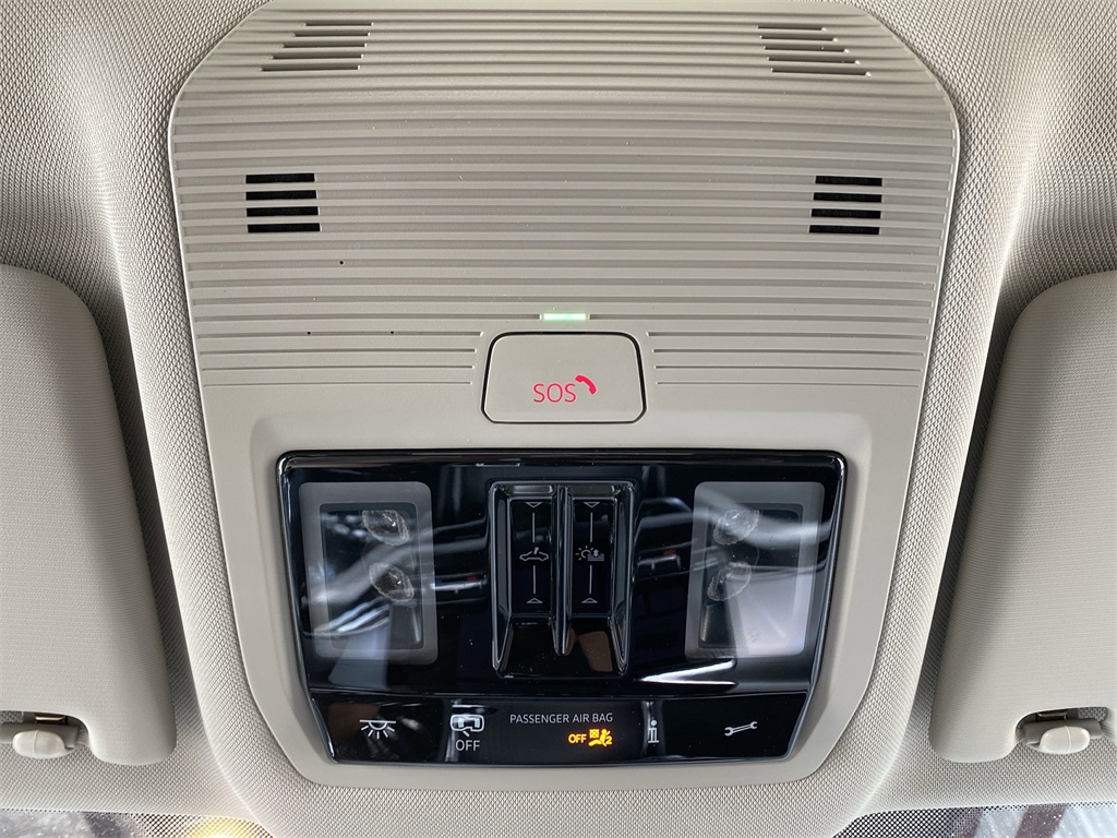 2025 Volkswagen Atlas Peak Edition SE photo 29