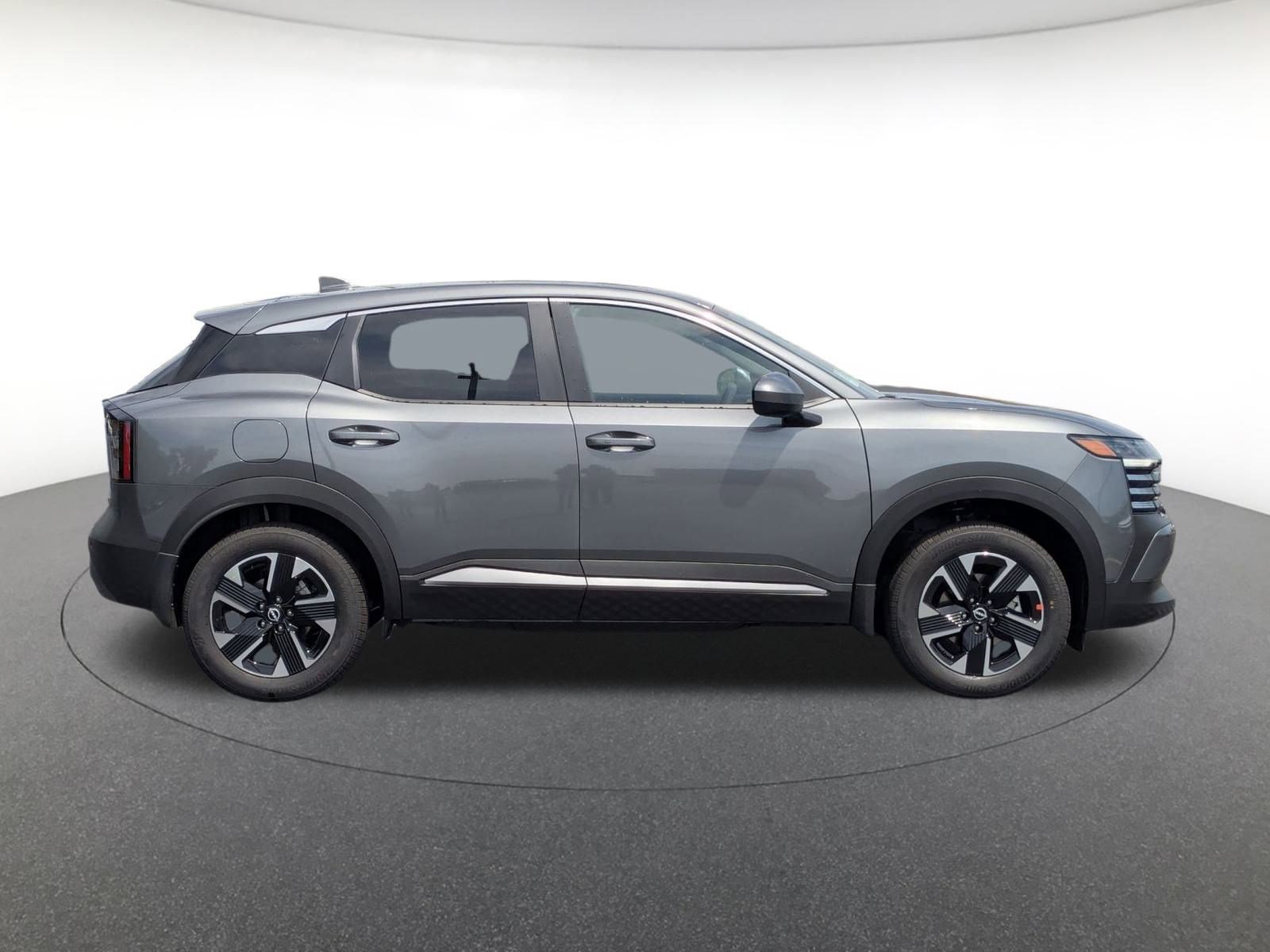 2025 Nissan Kicks SV photo 2