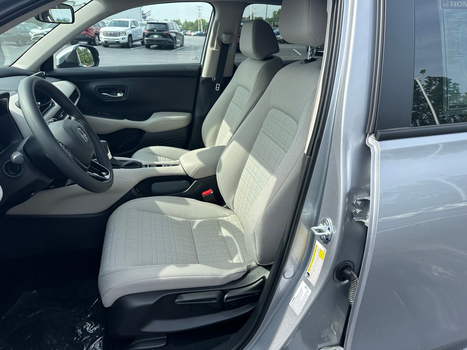 2026 Honda HR-V LX photo 10