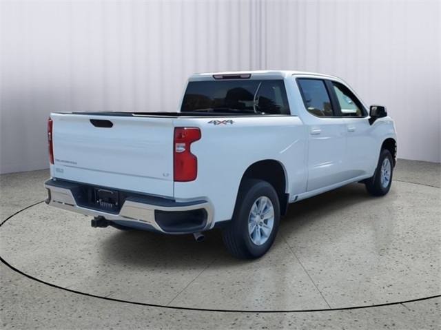 2021 Chevrolet Silverado 1500 LT photo 3