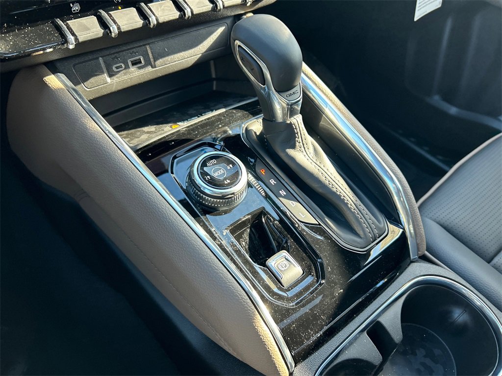 2026 GMC CANYON - Image 25