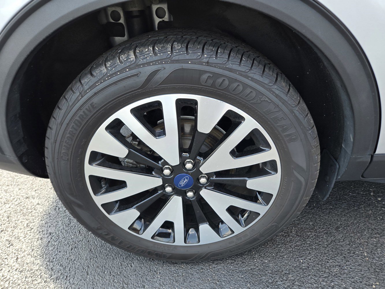 2020 Ford Escape SE Sport Hybrid photo 44