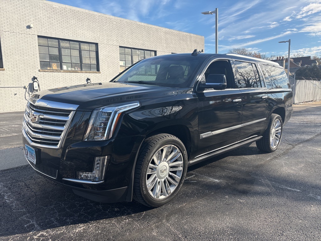 2016 Cadillac Escalade ESV Platinum's photo