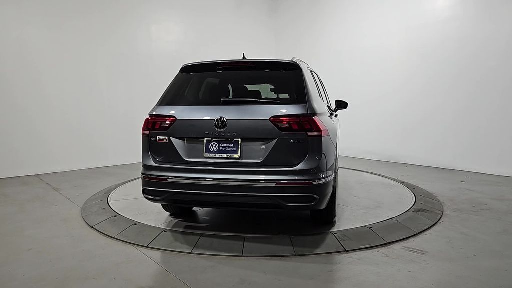 2024 Volkswagen Tiguan SE Wolfsburg Edition photo 2