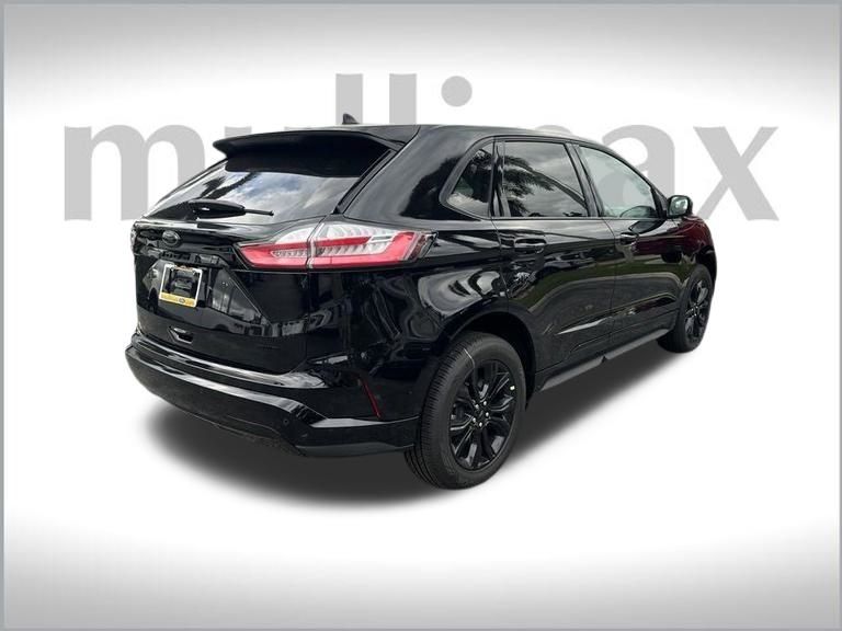 2024 Ford Edge SE photo 4