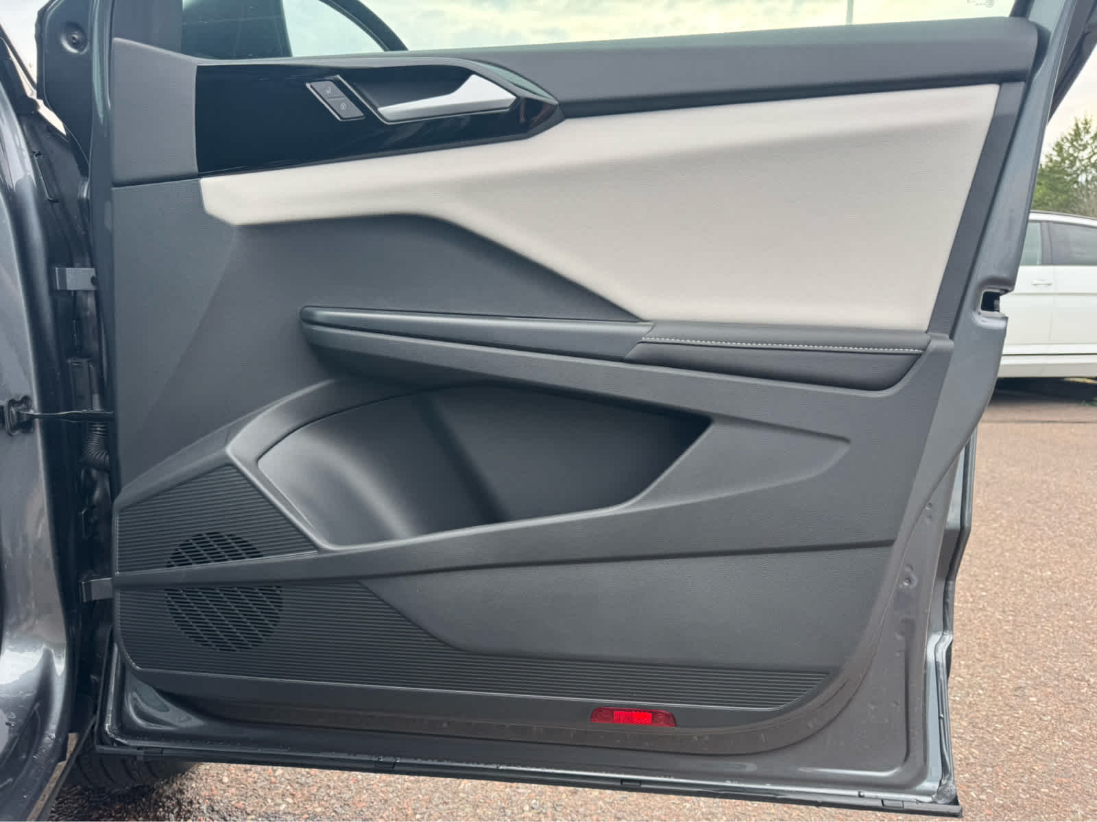 2025 Volkswagen Taos S photo 35