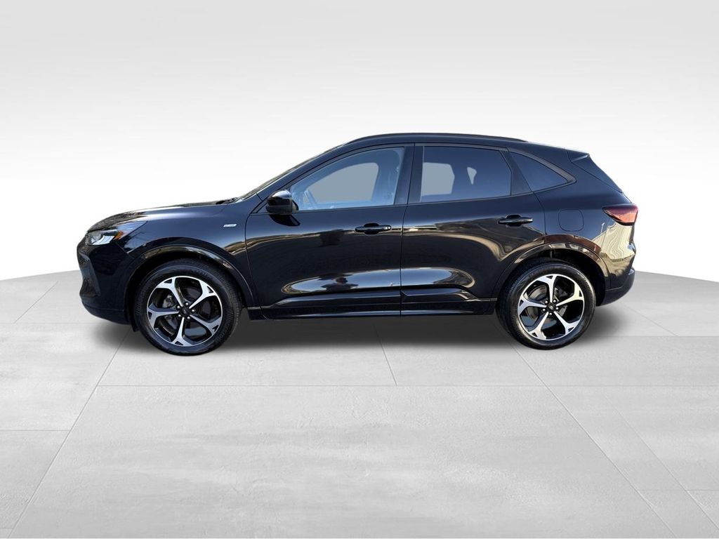 2023 Ford Escape ST-Line Select photo 3
